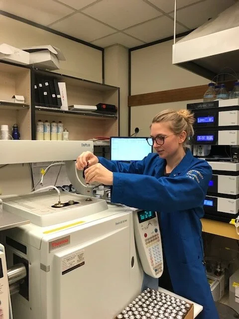 Operating a methane gas measurement instrument in the lab